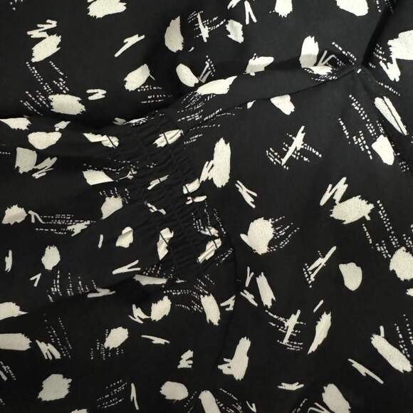 LUSH Geometric V-Neck Button Down Loose Fit Blouse Long Sleeve Top Black Medium - Picture 11 of 13